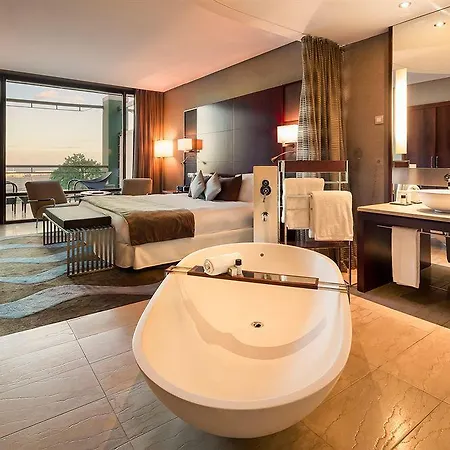 Miramar Hotel