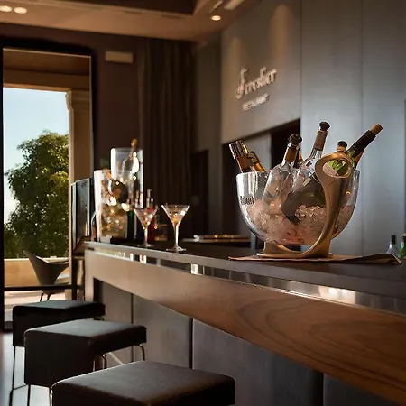 Miramar Hotel 3*