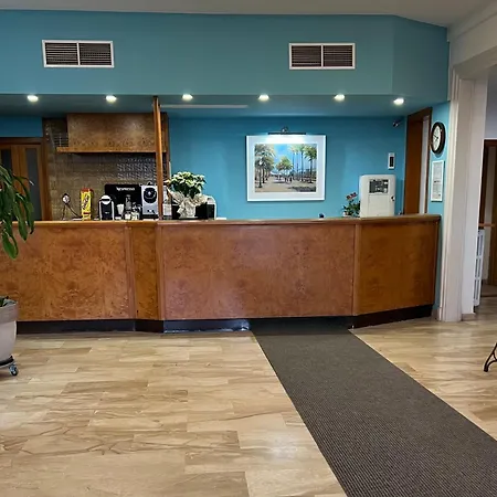 巴达洛纳米拉玛酒店 3* 巴达洛纳