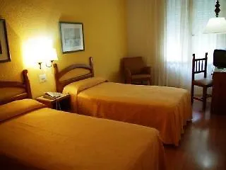 Miramar Hotel 3*